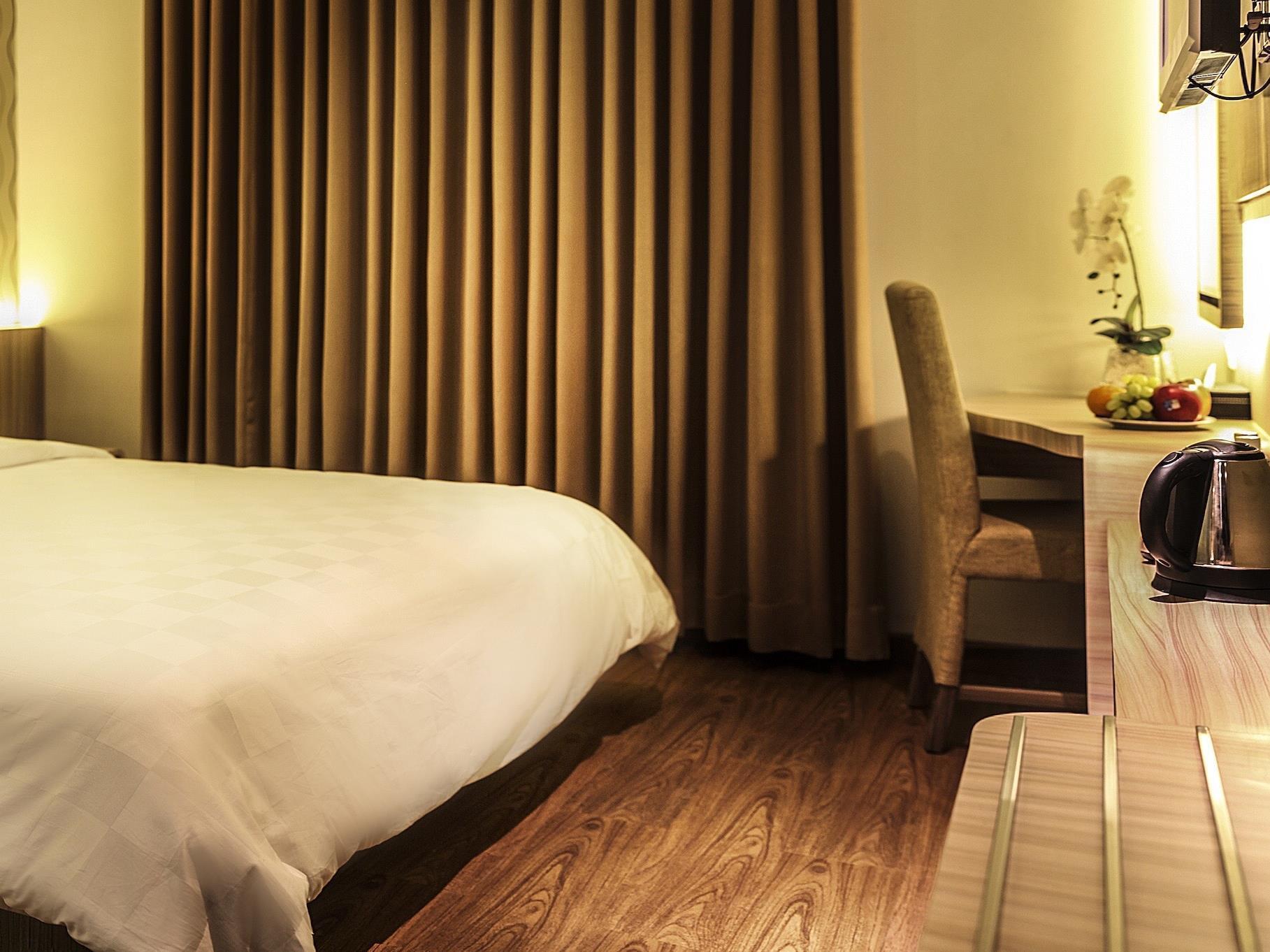 M Premiere Hotel Dago Бандунг Экстерьер фото